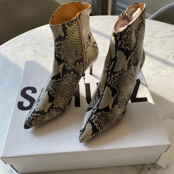 SCHUTZ Shoes - NWT and box Schutz Bette skin bootie